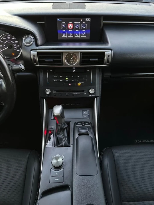 2016 Lexus IS 3rd Gen - Image 11 of 20
