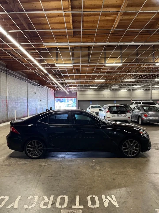 2016 Lexus IS 3rd Gen - Image 4 of 18