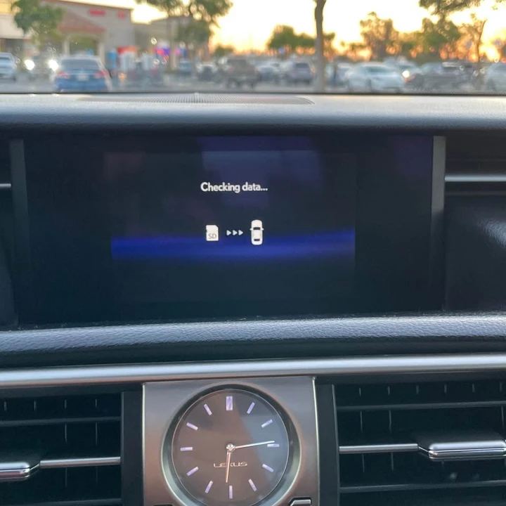 2016 Lexus IS 3rd Gen - Image 16 of 18
