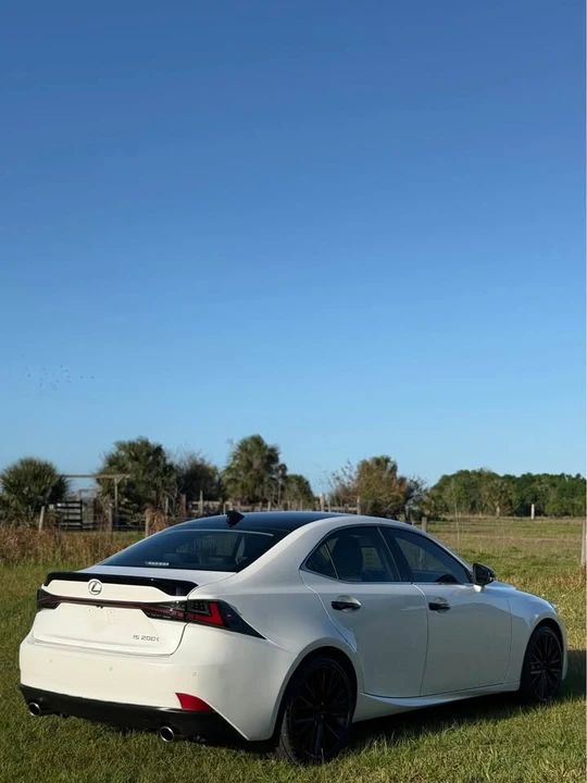 2016 Lexus IS 3rd Gen - Image 4 of 15