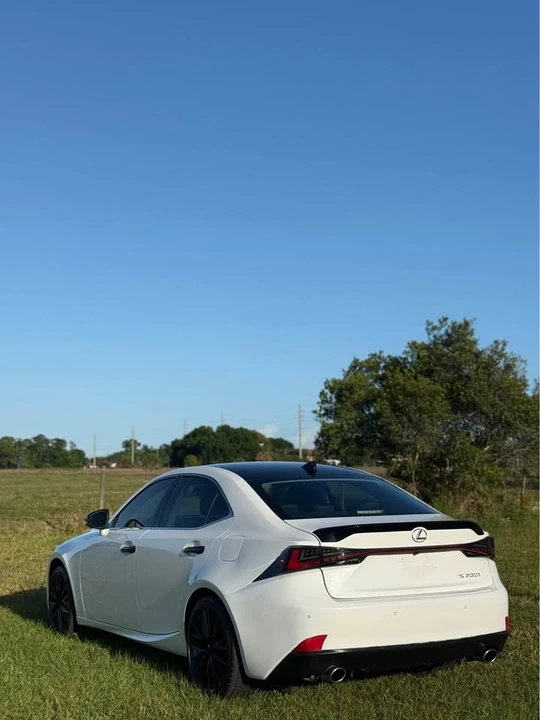 2016 Lexus IS 3rd Gen - Image 5 of 15