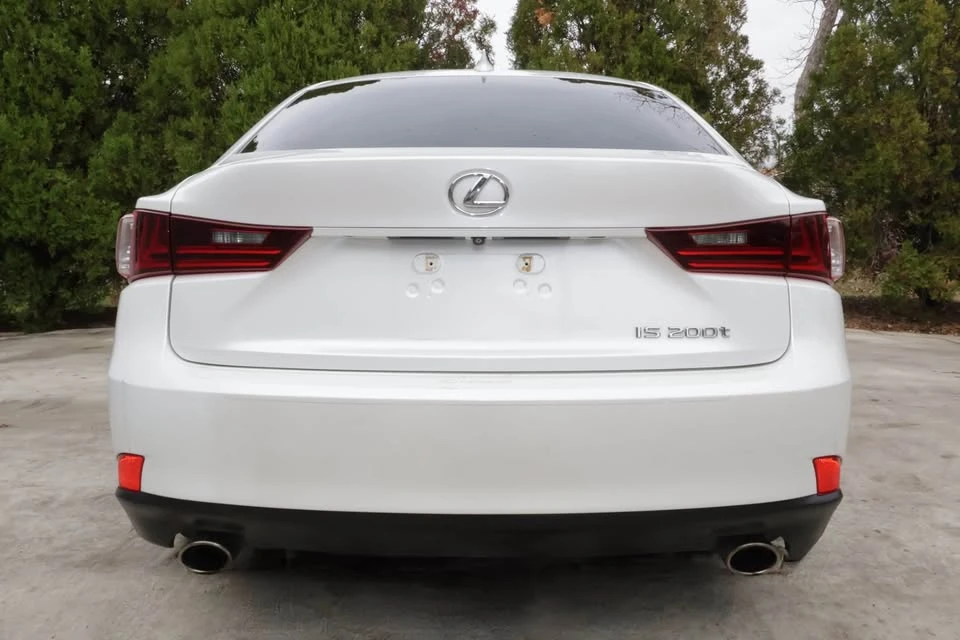 2016 Lexus IS 3rd Gen - Image 4 of 17