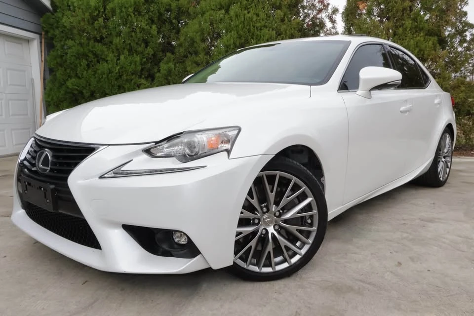 2016 Lexus IS 3rd Gen - Image 8 of 17