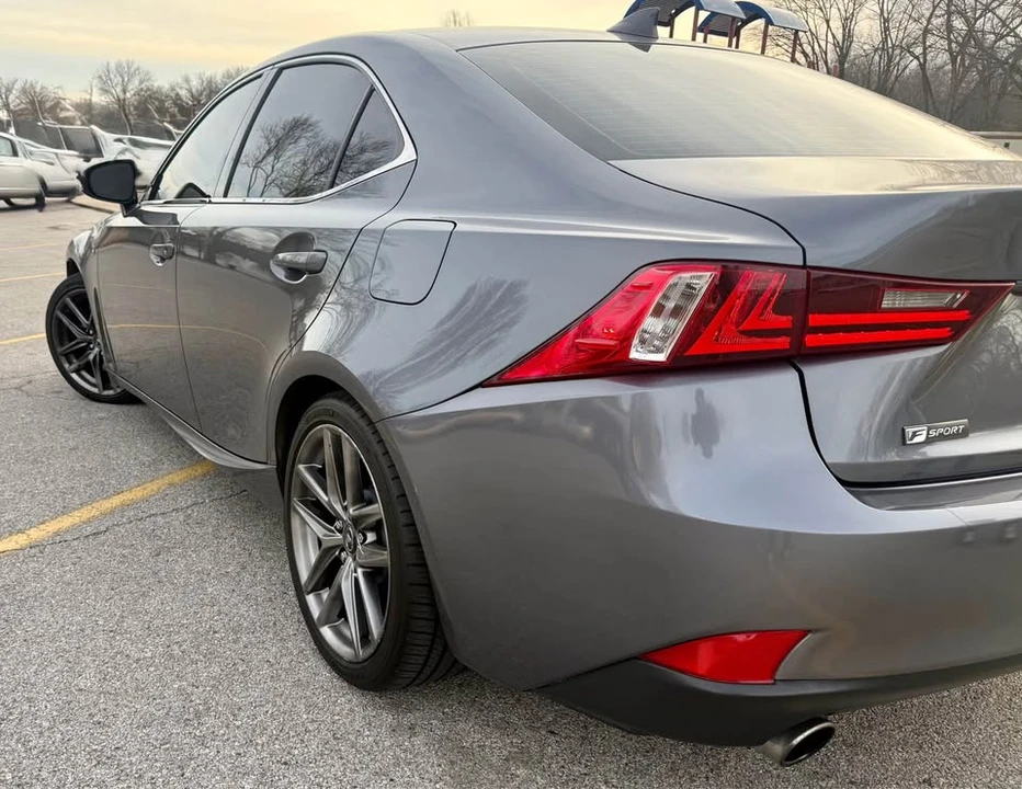 2016 Lexus IS 3rd Gen - Image 4 of 19