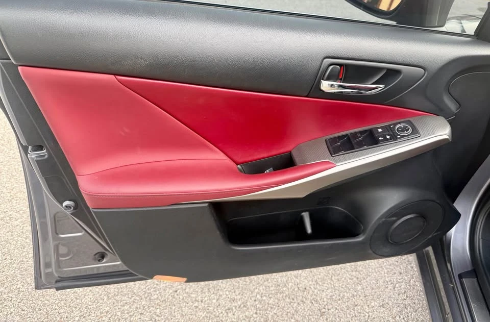 2016 Lexus IS 3rd Gen - Image 15 of 19