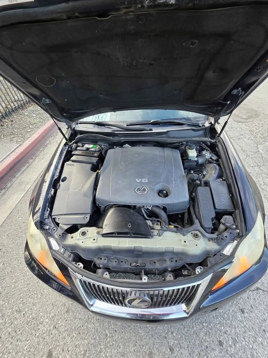 2016 Lexus IS 3rd Gen - Image 14 of 17