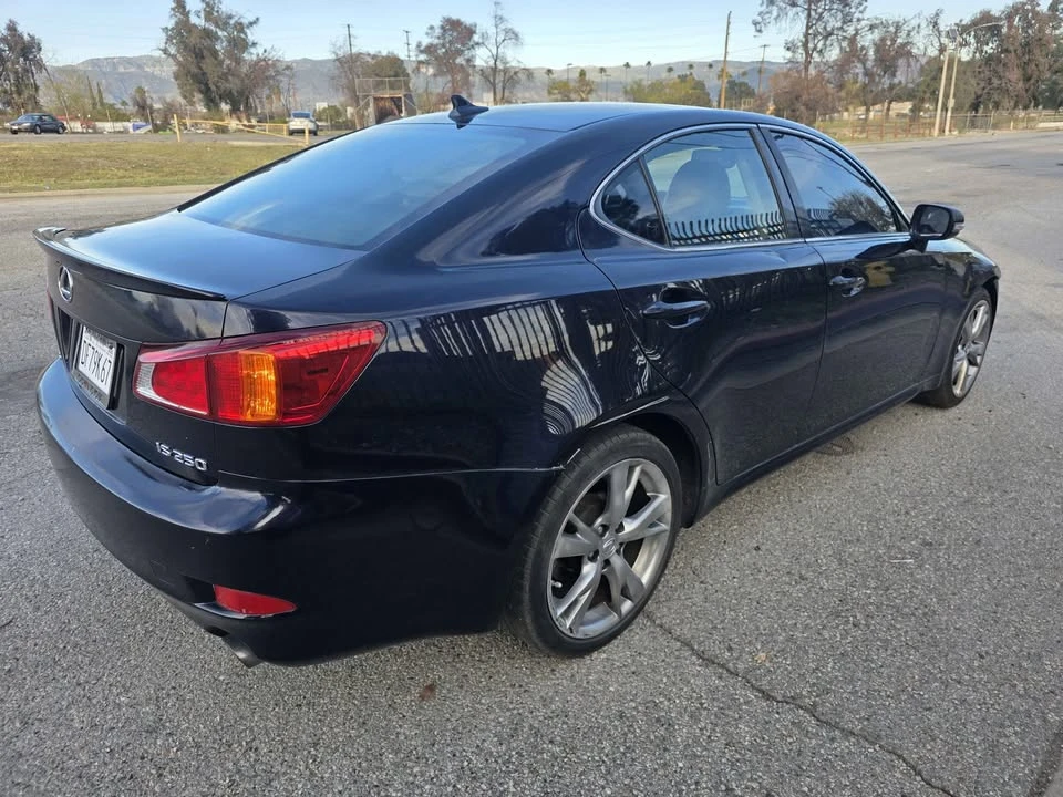 2016 Lexus IS 3rd Gen - Image 5 of 17