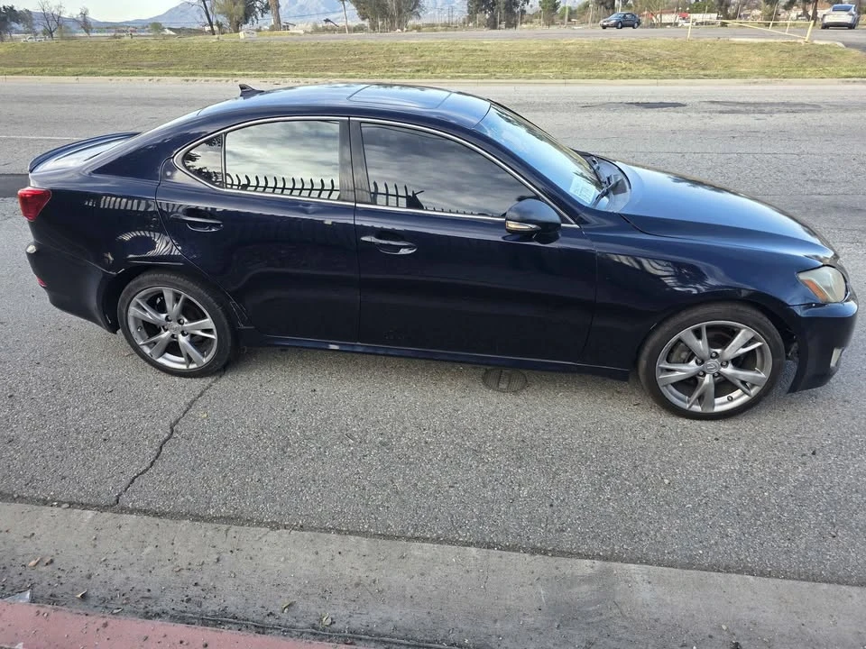 2016 Lexus IS 3rd Gen - Image 7 of 17
