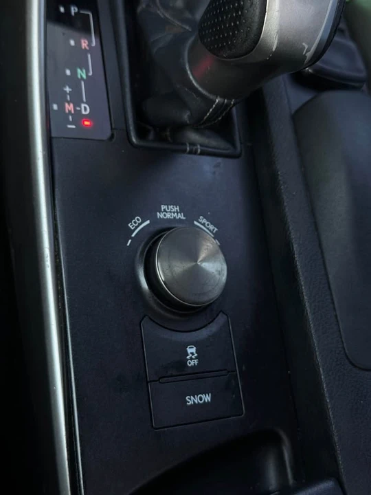 2016 Lexus IS 3rd Gen - Image 11 of 12