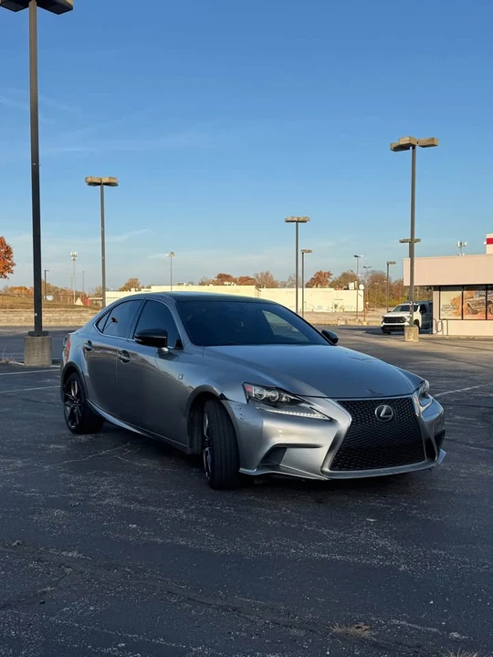 2016 Lexus IS 3rd Gen - Image 5 of 12