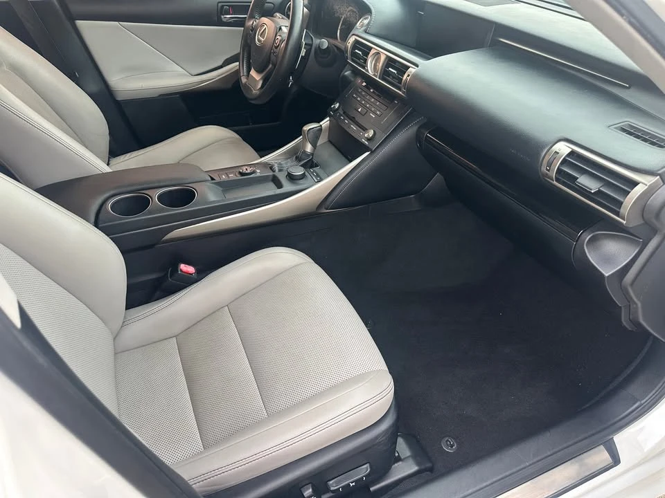 2016 Lexus IS 3rd Gen - Image 5 of 8