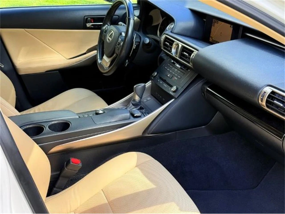 2016 Lexus IS 3rd Gen - Image 11 of 22