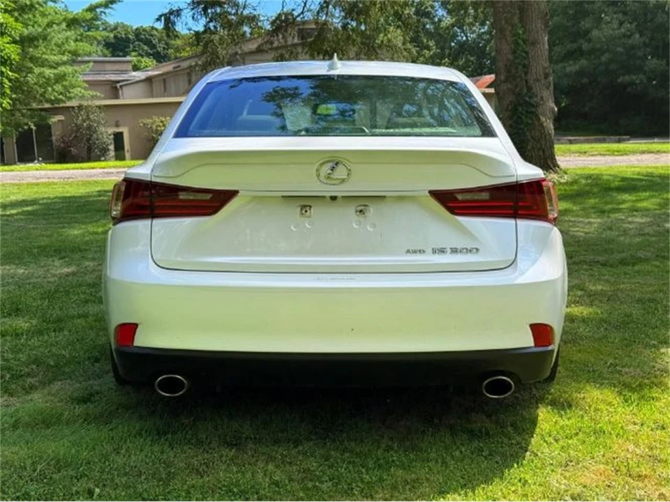2016 Lexus IS 3rd Gen - Image 19 of 22