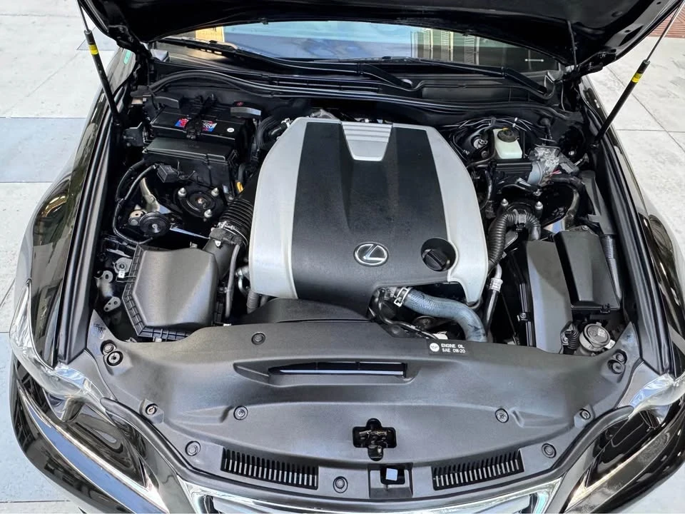 2016 Lexus IS 3rd Gen - Image 11 of 15