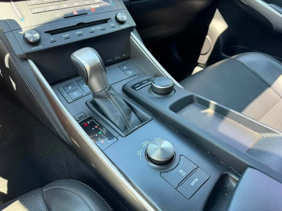 2016 Lexus IS 3rd Gen - Image 13 of 20