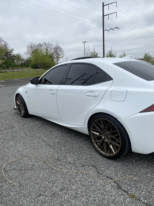 2016 Lexus IS 3rd Gen - Image 27 of 31