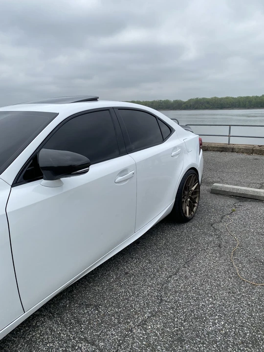 2016 Lexus IS 3rd Gen - Image 26 of 31