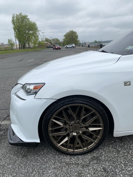2016 Lexus IS 3rd Gen - Image 24 of 31