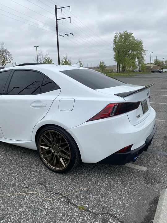 2016 Lexus IS 3rd Gen - Image 28 of 31