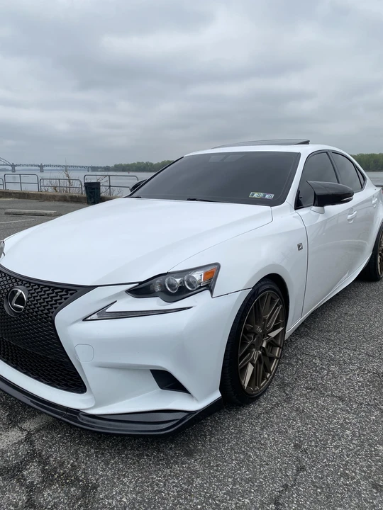 2016 Lexus IS 3rd Gen - Image 23 of 31