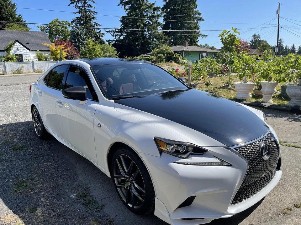 2016 Lexus IS 3rd Gen - Image 15 of 31