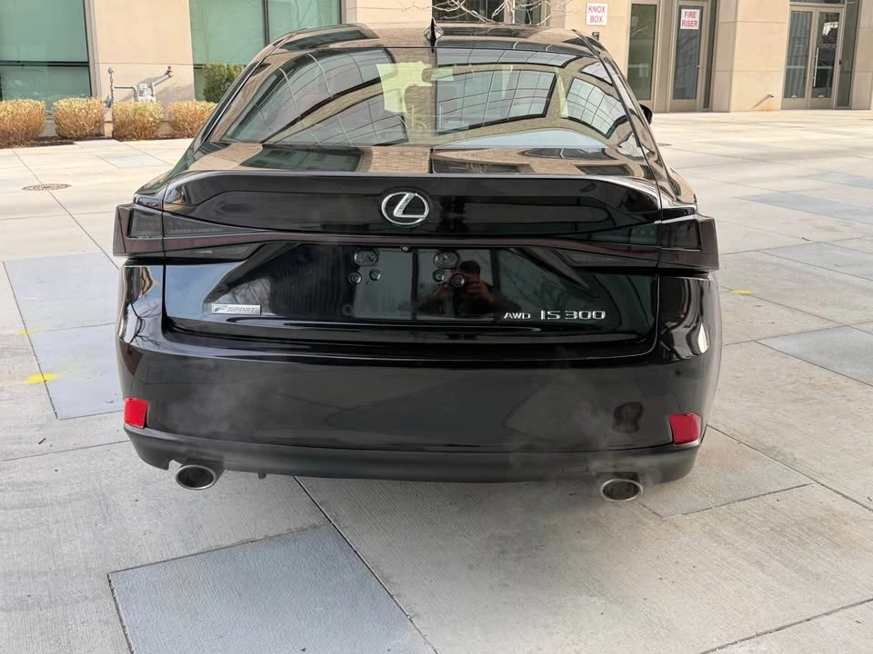 2016 Lexus IS 3rd Gen - Image 4 of 13