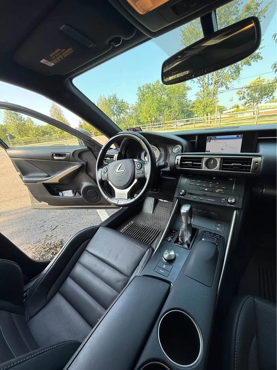 2016 Lexus IS 3rd Gen - Image 18 of 20