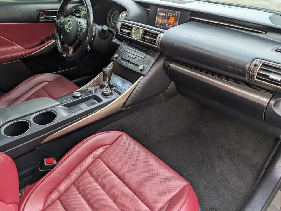2016 Lexus IS 3rd Gen - Image 18 of 19