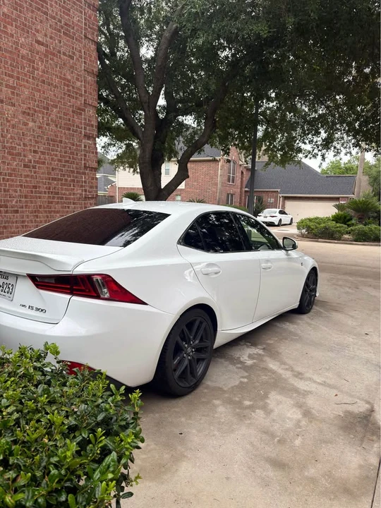 2016 Lexus IS 3rd Gen - Image 4 of 10