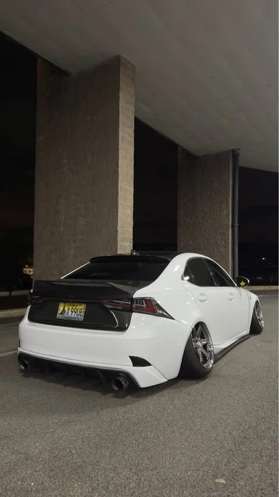 2016 Lexus IS 3rd Gen - Image 5 of 6