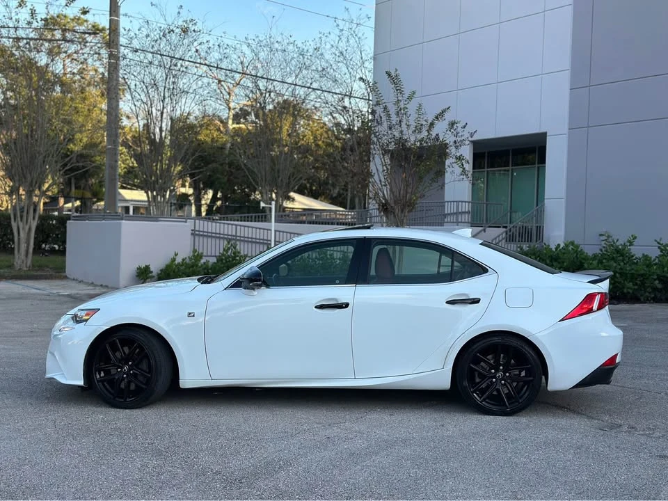 2016 Lexus IS 3rd Gen - Image 4 of 18