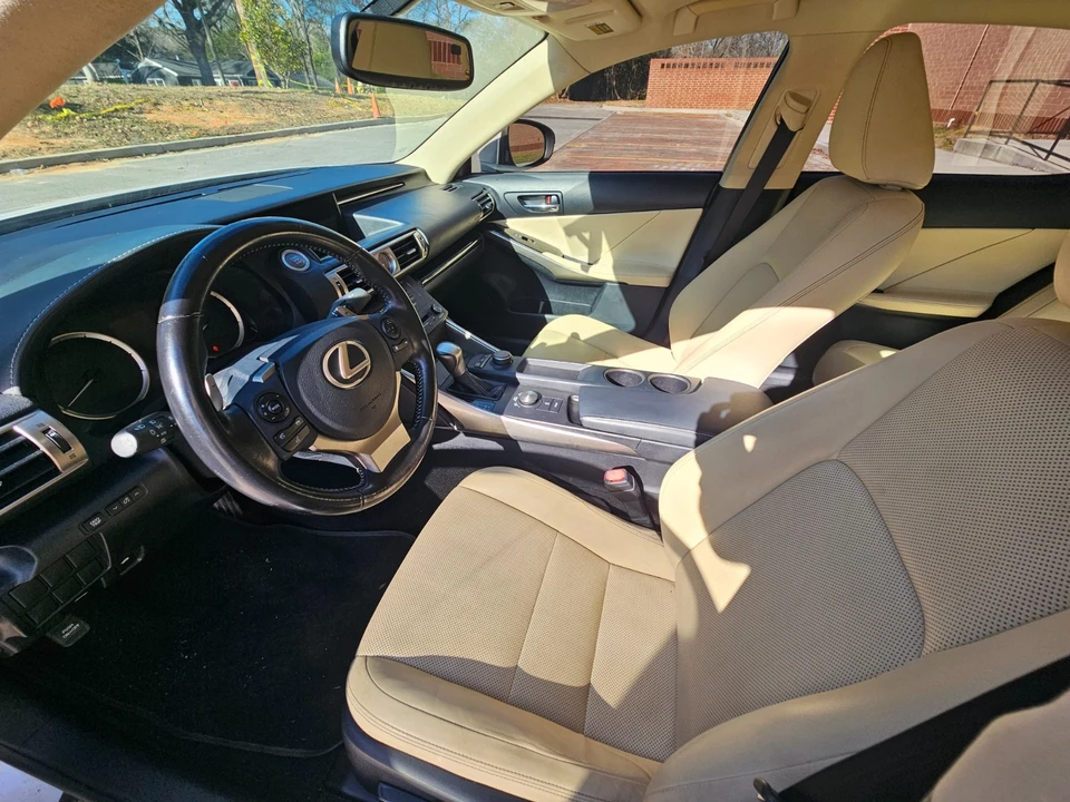 2016 Lexus IS 3rd Gen - Image 6 of 15