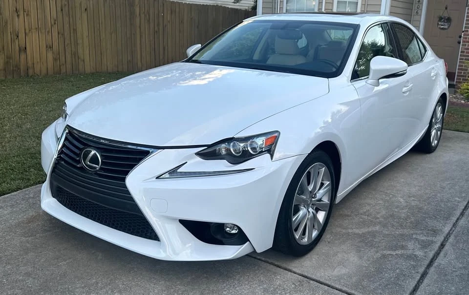 2016 Lexus IS 3rd Gen - Image 4 of 20