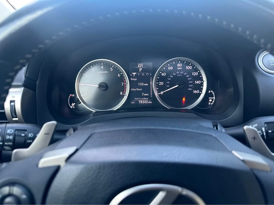 2016 Lexus IS 3rd Gen - Image 19 of 20