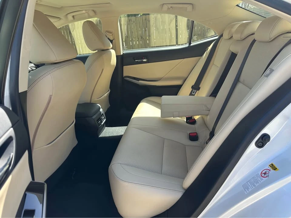 2016 Lexus IS 3rd Gen - Image 15 of 20