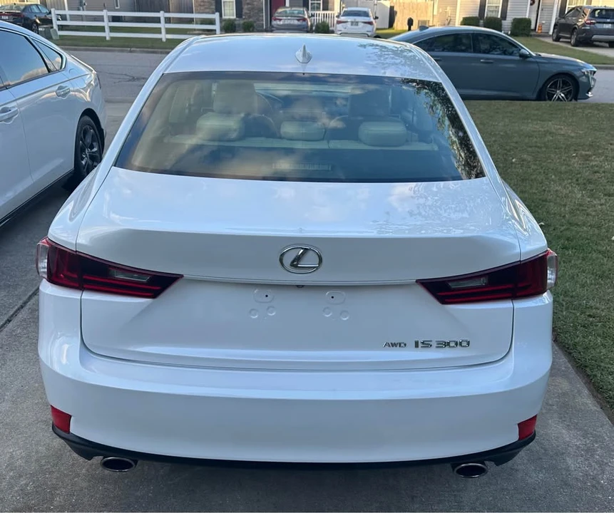 2016 Lexus IS 3rd Gen - Image 7 of 20