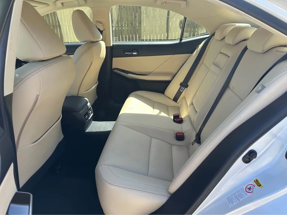 2016 Lexus IS 3rd Gen - Image 16 of 20
