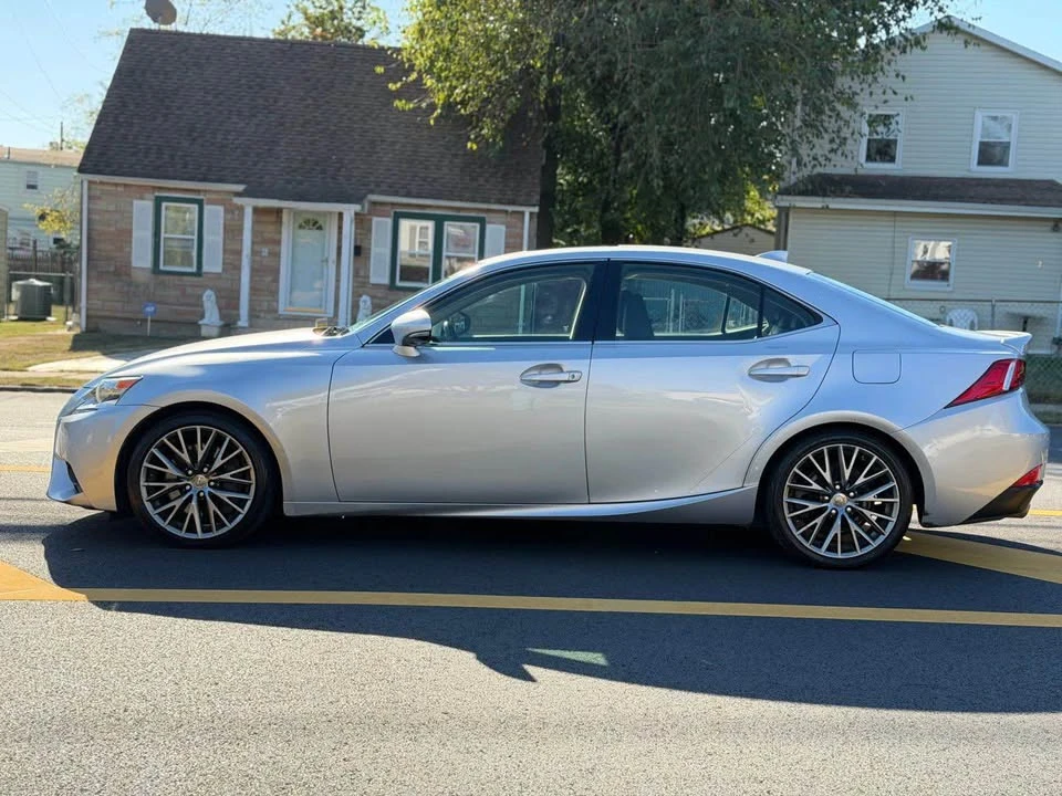 2016 Lexus IS 3rd Gen - Image 5 of 15