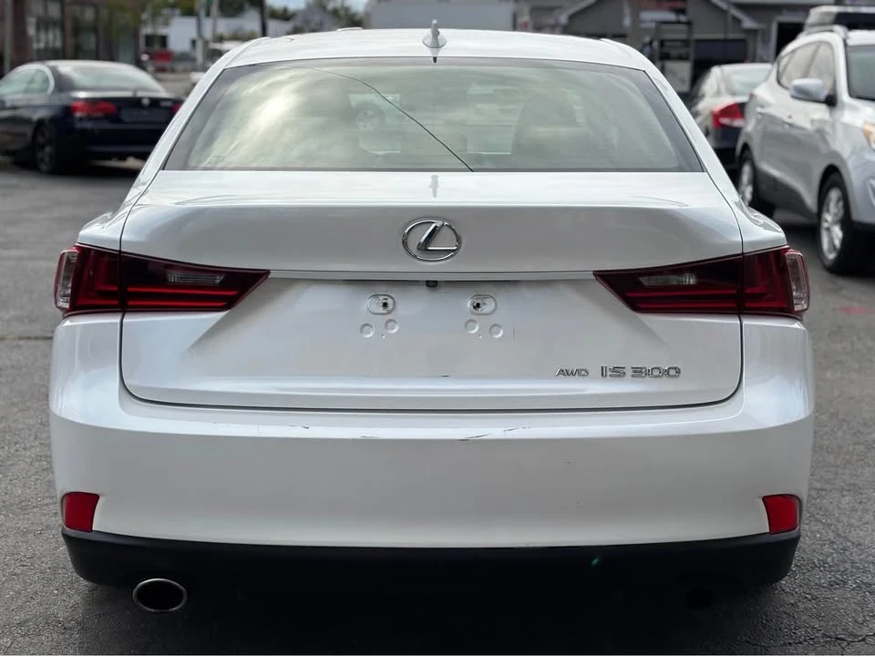 2016 Lexus IS 3rd Gen - Image 4 of 20