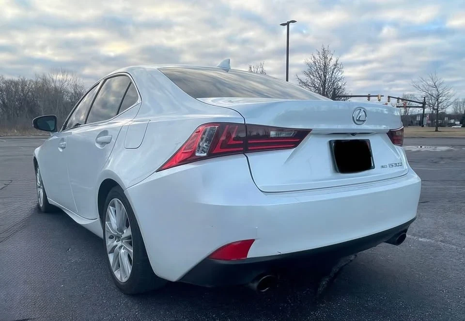 2016 Lexus IS 3rd Gen - Image 5 of 10