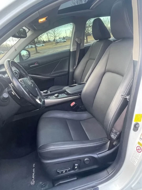 2016 Lexus IS 3rd Gen - Image 7 of 10