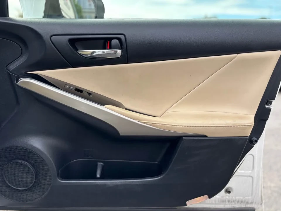 2016 Lexus IS 3rd Gen - Image 10 of 20