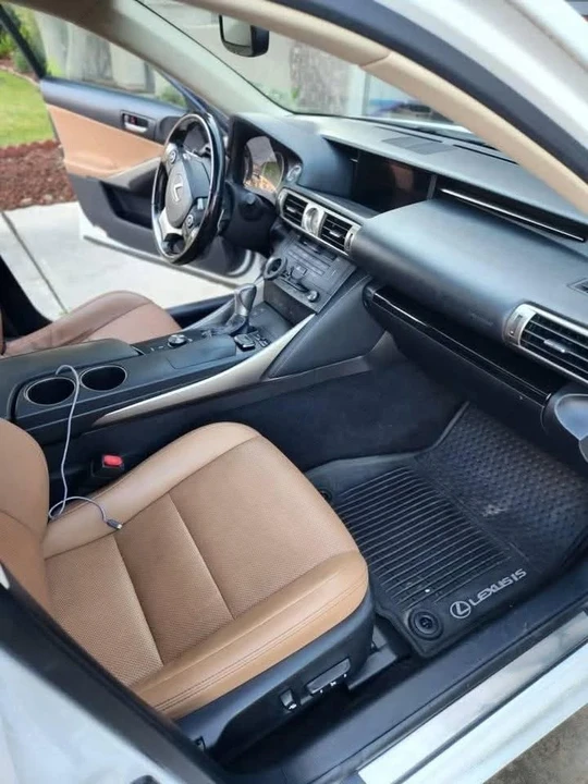 2016 Lexus IS 3rd Gen - Image 4 of 7