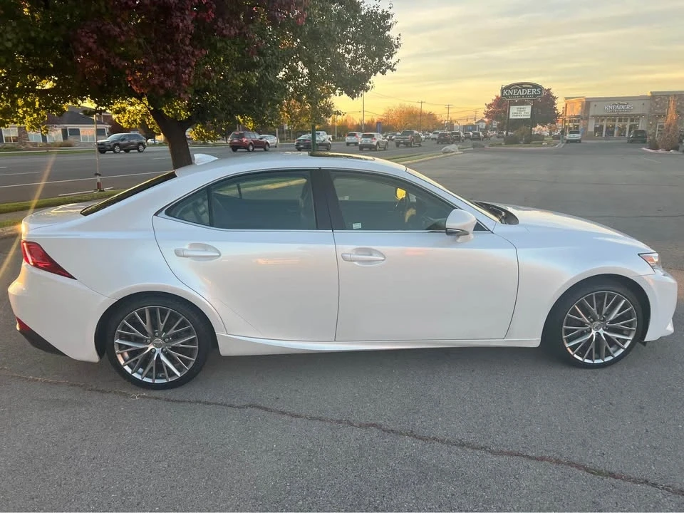 2016 Lexus IS 3rd Gen - Image 10 of 20