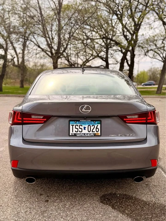 2016 Lexus IS 3rd Gen - Image 4 of 9