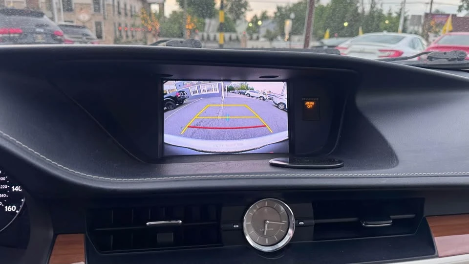 2016 Lexus IS 3rd Gen - Image 18 of 18