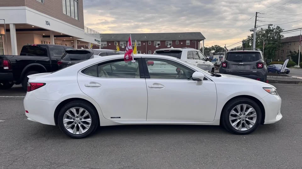 2016 Lexus IS 3rd Gen - Image 8 of 18