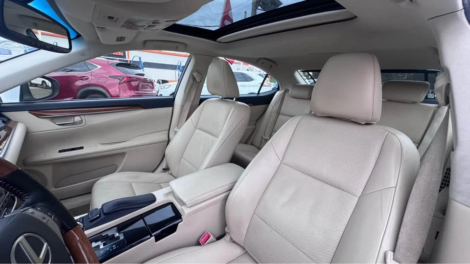 2016 Lexus IS 3rd Gen - Image 9 of 18