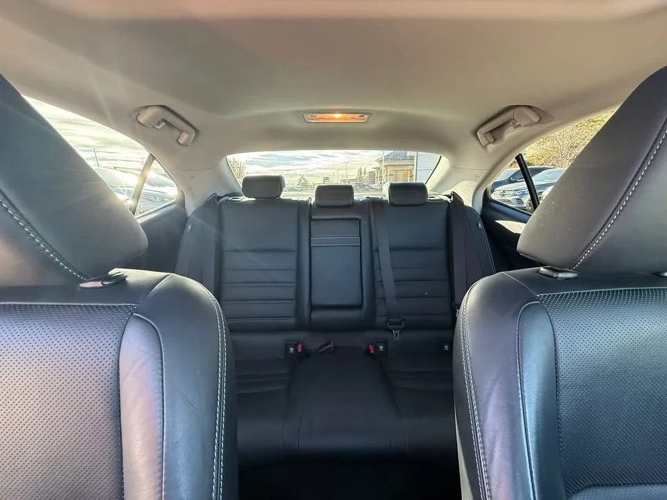 2016 Lexus IS 3rd Gen - Image 19 of 20