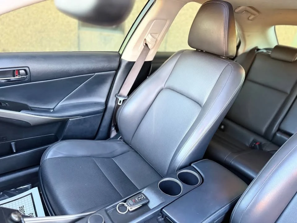 2016 Lexus IS 3rd Gen - Image 11 of 20